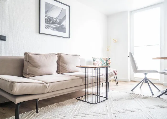 Johouse Apartment 14